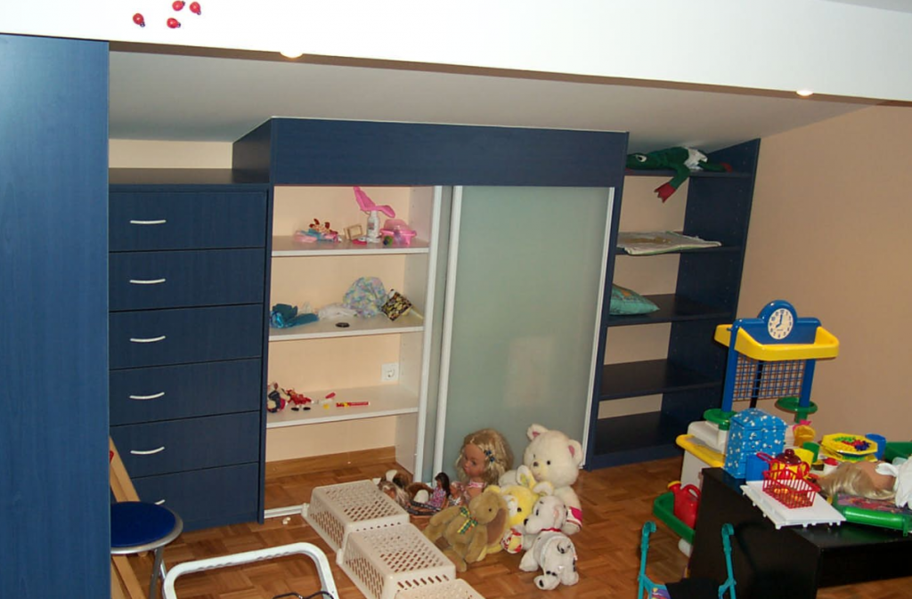 majhna otroška soba pohištvo